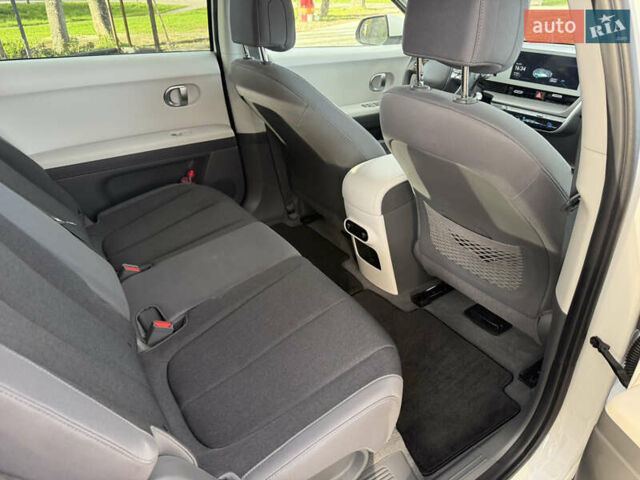 Білий Хендай Ioniq 5, об'ємом двигуна 0 л та пробігом 17 тис. км за 26500 $, фото 54 на Automoto.ua