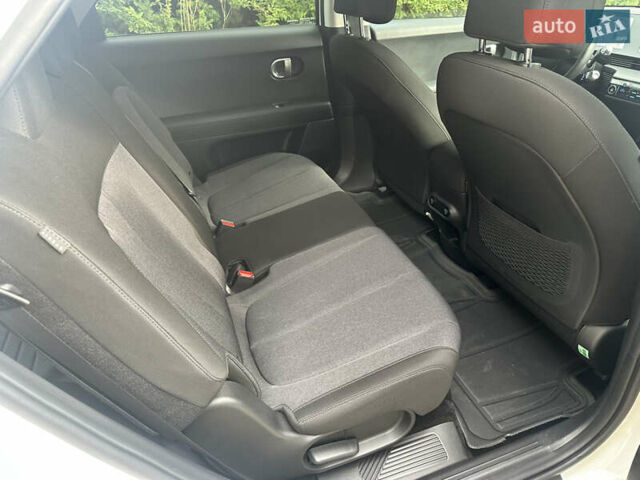 Белый Хендай Ioniq 5, объемом двигателя 0 л и пробегом 40 тыс. км за 26900 $, фото 26 на Automoto.ua