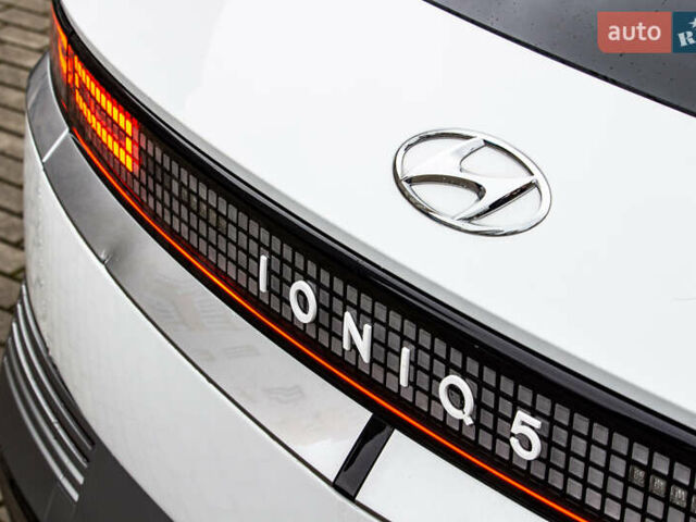 Белый Хендай Ioniq 5, объемом двигателя 0 л и пробегом 2 тыс. км за 33000 $, фото 20 на Automoto.ua