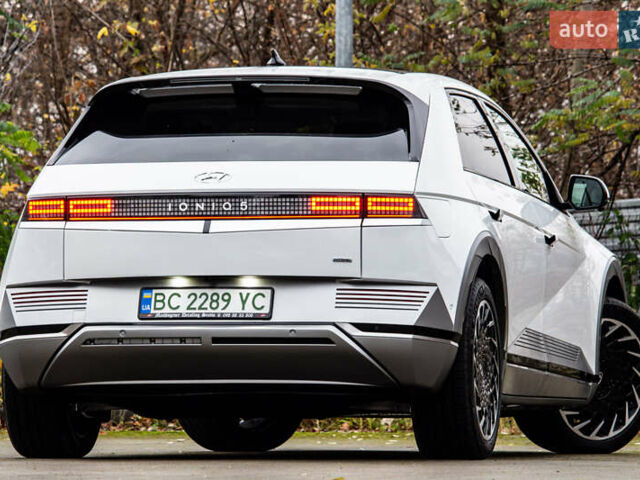 Белый Хендай Ioniq 5, объемом двигателя 0 л и пробегом 2 тыс. км за 33000 $, фото 11 на Automoto.ua
