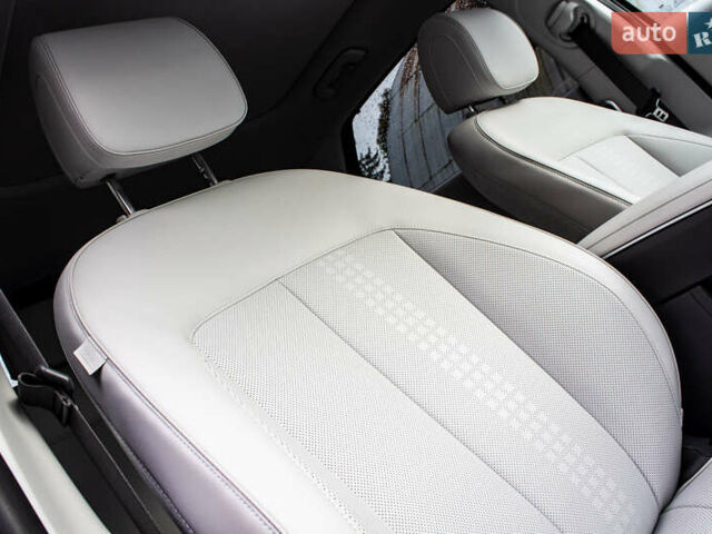 Белый Хендай Ioniq 5, объемом двигателя 0 л и пробегом 2 тыс. км за 33000 $, фото 55 на Automoto.ua