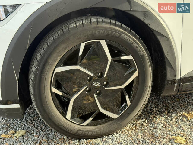 Білий Хендай Ioniq 5, об'ємом двигуна 0 л та пробігом 17 тис. км за 26500 $, фото 5 на Automoto.ua