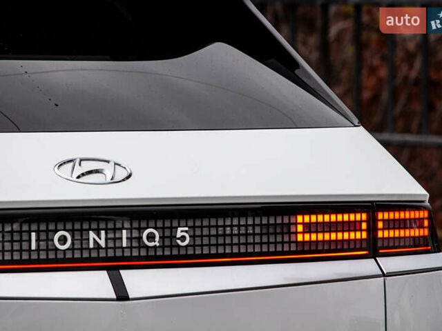 Белый Хендай Ioniq 5, объемом двигателя 0 л и пробегом 2 тыс. км за 33000 $, фото 28 на Automoto.ua