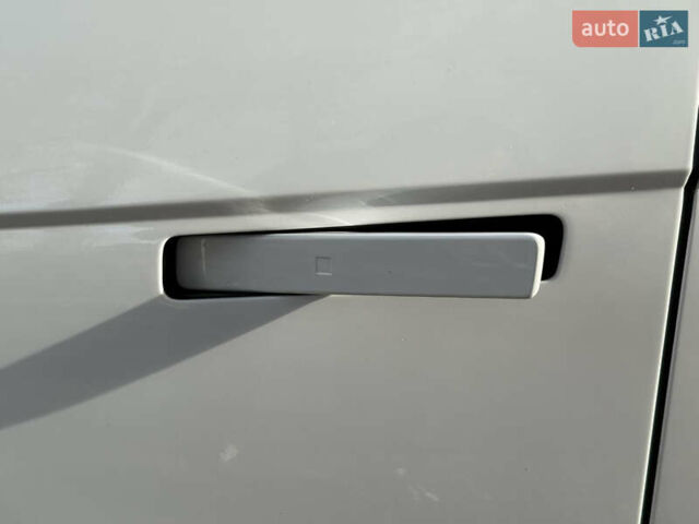 Білий Хендай Ioniq 5, об'ємом двигуна 0 л та пробігом 17 тис. км за 26500 $, фото 7 на Automoto.ua