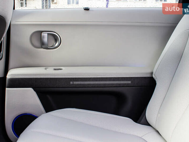 Белый Хендай Ioniq 5, объемом двигателя 0 л и пробегом 2 тыс. км за 33000 $, фото 61 на Automoto.ua