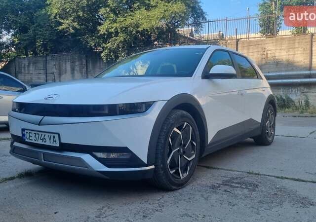 Белый Хендай Ioniq 5, объемом двигателя 0 л и пробегом 3 тыс. км за 28000 $, фото 12 на Automoto.ua