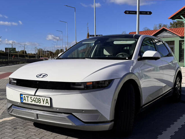 Белый Хендай Ioniq 5, объемом двигателя 0 л и пробегом 23 тыс. км за 31500 $, фото 2 на Automoto.ua
