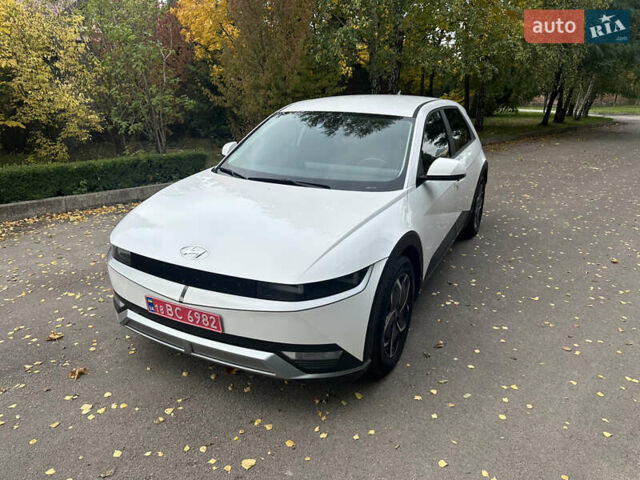 Белый Хендай Ioniq 5, объемом двигателя 0 л и пробегом 40 тыс. км за 26900 $, фото 12 на Automoto.ua