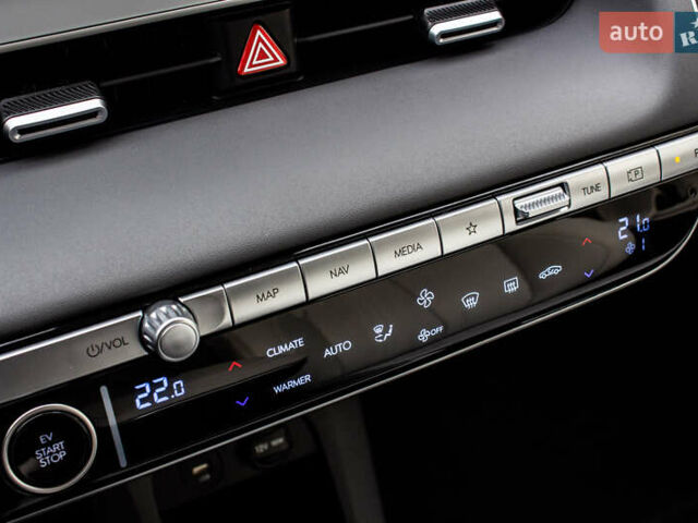 Белый Хендай Ioniq 5, объемом двигателя 0 л и пробегом 2 тыс. км за 33000 $, фото 45 на Automoto.ua