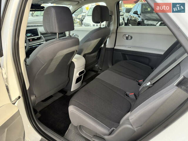 Білий Хендай Ioniq 5, об'ємом двигуна 0 л та пробігом 17 тис. км за 26500 $, фото 51 на Automoto.ua