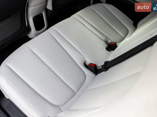 Белый Хендай Ioniq 5, объемом двигателя 0 л и пробегом 2 тыс. км за 33000 $, фото 79 на Automoto.ua