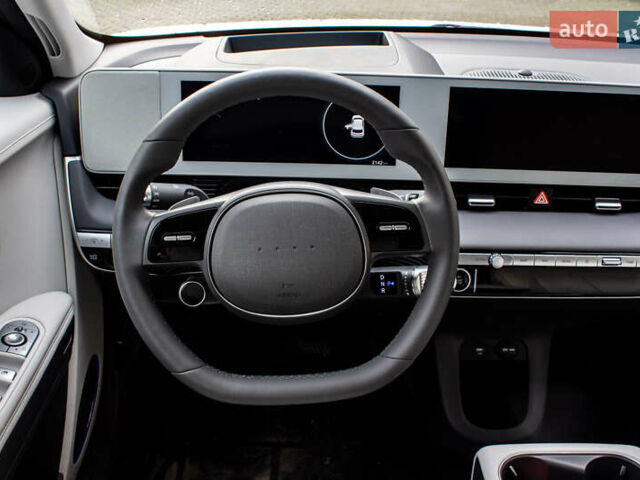 Белый Хендай Ioniq 5, объемом двигателя 0 л и пробегом 2 тыс. км за 33000 $, фото 63 на Automoto.ua