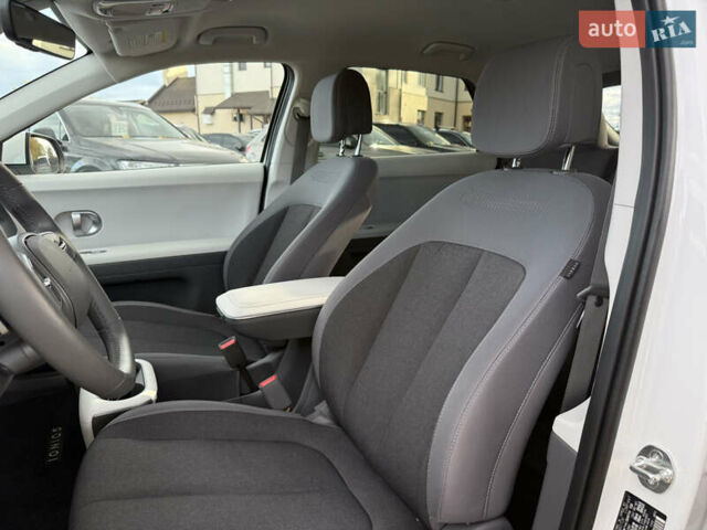 Білий Хендай Ioniq 5, об'ємом двигуна 0 л та пробігом 17 тис. км за 26500 $, фото 36 на Automoto.ua