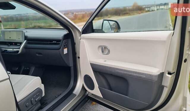 Бежевий Хендай Ioniq 5, об'ємом двигуна 0 л та пробігом 49 тис. км за 30500 $, фото 41 на Automoto.ua