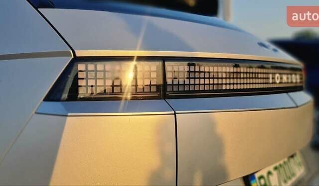 Бежевый Хендай Ioniq 5, объемом двигателя 0 л и пробегом 48 тыс. км за 31200 $, фото 6 на Automoto.ua