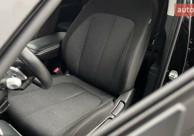 Чорний Хендай Ioniq 5, об'ємом двигуна 0 л та пробігом 83 тис. км за 25724 $, фото 10 на Automoto.ua