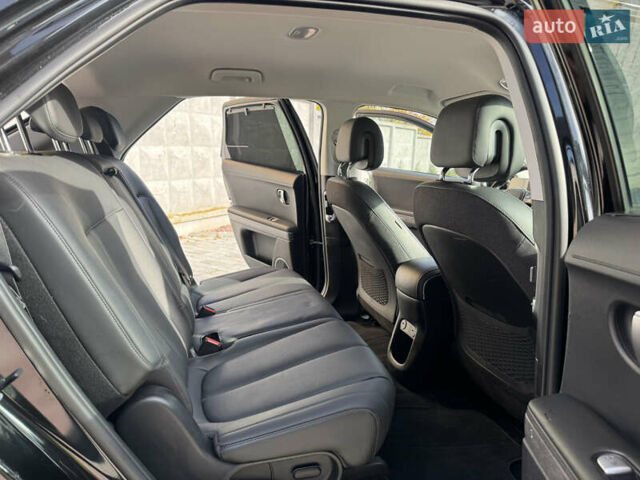 Черный Хендай Ioniq 5, объемом двигателя 0 л и пробегом 160 тыс. км за 22999 $, фото 21 на Automoto.ua