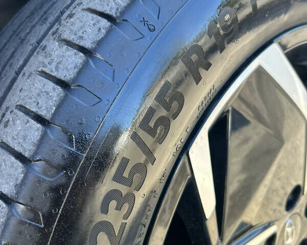 Черный Хендай Ioniq 5, объемом двигателя 0 л и пробегом 101 тыс. км за 28000 $, фото 29 на Automoto.ua