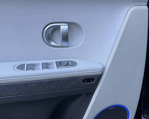 Чорний Хендай Ioniq 5, об'ємом двигуна 0 л та пробігом 72 тис. км за 27000 $, фото 11 на Automoto.ua