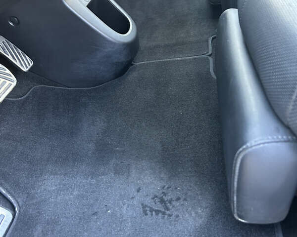 Черный Хендай Ioniq 5, объемом двигателя 0 л и пробегом 101 тыс. км за 28000 $, фото 17 на Automoto.ua