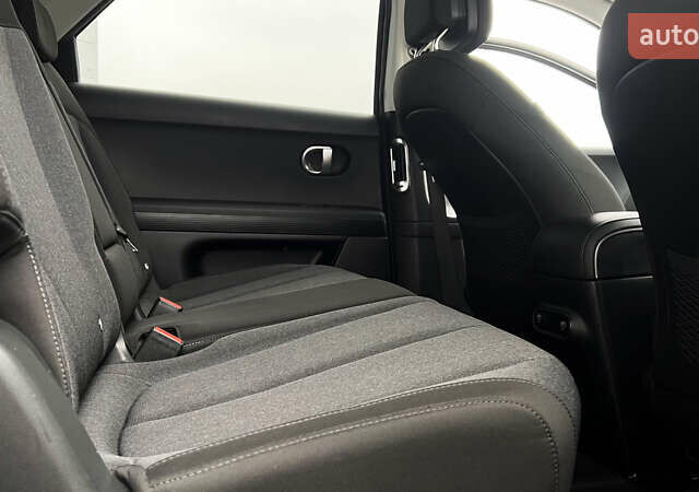 Чорний Хендай Ioniq 5, об'ємом двигуна 0 л та пробігом 83 тис. км за 25724 $, фото 27 на Automoto.ua