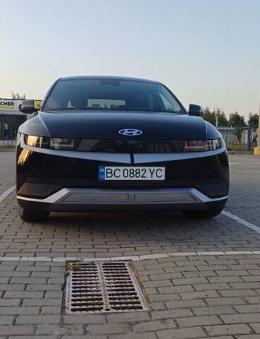 Черный Хендай Ioniq 5, объемом двигателя 0 л и пробегом 55 тыс. км за 26900 $, фото 3 на Automoto.ua