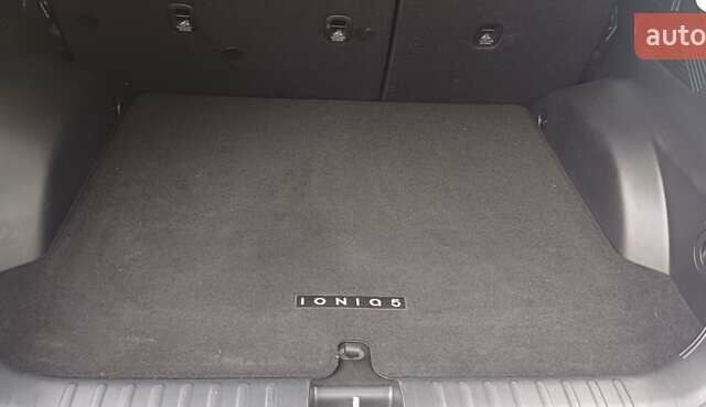 Черный Хендай Ioniq 5, объемом двигателя 0 л и пробегом 55 тыс. км за 26900 $, фото 17 на Automoto.ua