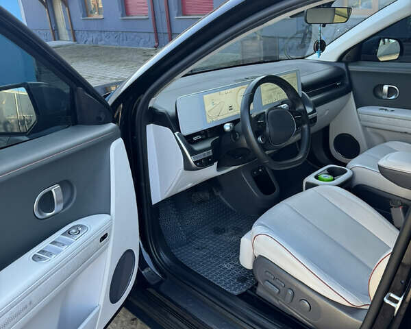 Черный Хендай Ioniq 5, объемом двигателя 0 л и пробегом 80 тыс. км за 24600 $, фото 15 на Automoto.ua