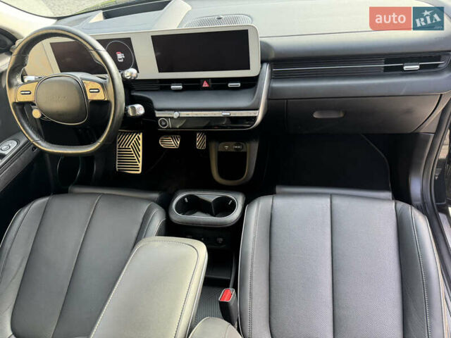 Черный Хендай Ioniq 5, объемом двигателя 0 л и пробегом 160 тыс. км за 22999 $, фото 45 на Automoto.ua