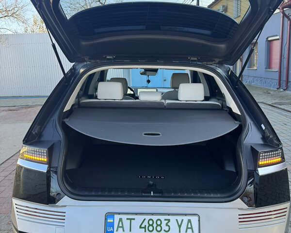 Черный Хендай Ioniq 5, объемом двигателя 0 л и пробегом 80 тыс. км за 24600 $, фото 25 на Automoto.ua