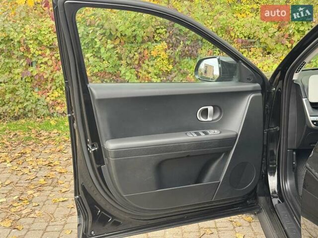 Черный Хендай Ioniq 5, объемом двигателя 0 л и пробегом 87 тыс. км за 25700 $, фото 12 на Automoto.ua