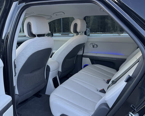 Чорний Хендай Ioniq 5, об'ємом двигуна 0 л та пробігом 72 тис. км за 27000 $, фото 14 на Automoto.ua