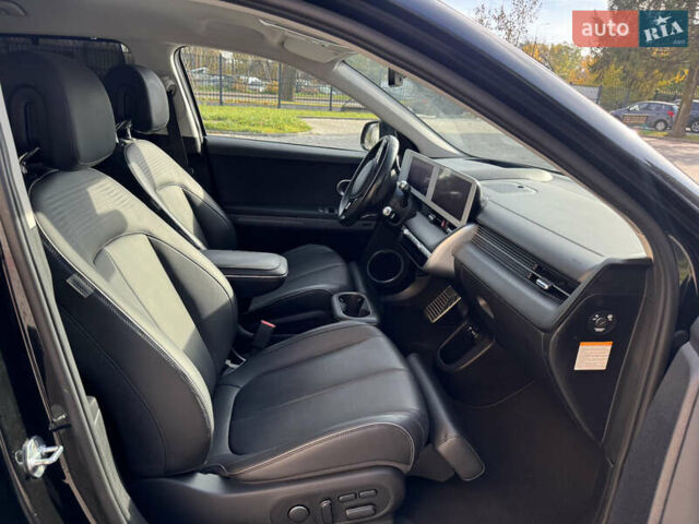 Черный Хендай Ioniq 5, объемом двигателя 0 л и пробегом 160 тыс. км за 22999 $, фото 70 на Automoto.ua