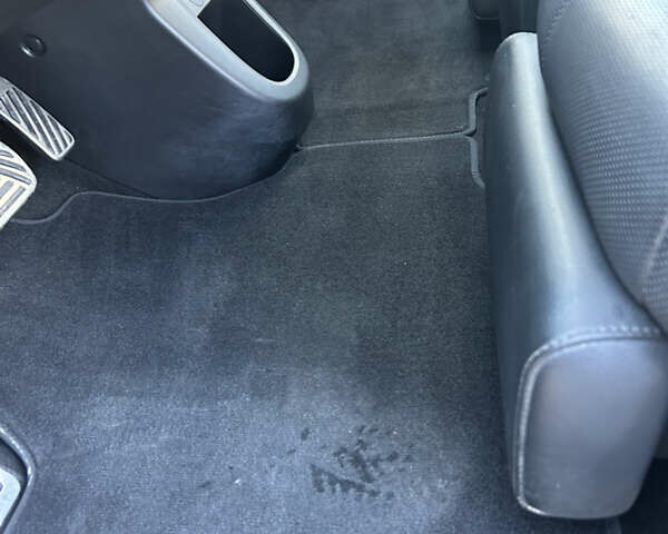 Черный Хендай Ioniq 5, объемом двигателя 0 л и пробегом 101 тыс. км за 28000 $, фото 16 на Automoto.ua