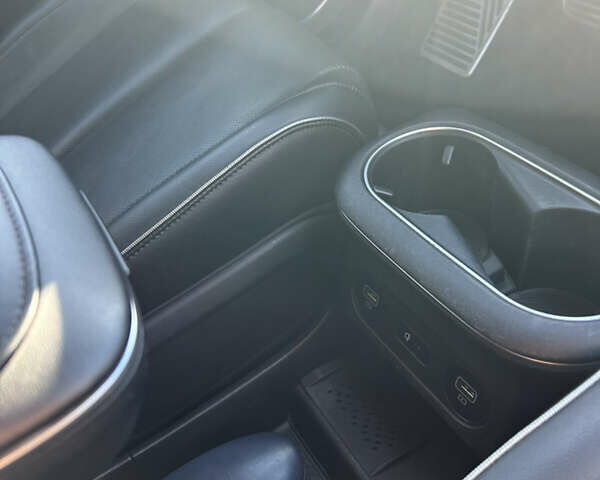 Черный Хендай Ioniq 5, объемом двигателя 0 л и пробегом 101 тыс. км за 28000 $, фото 28 на Automoto.ua