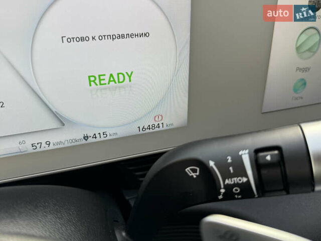 Черный Хендай Ioniq 5, объемом двигателя 0 л и пробегом 160 тыс. км за 22999 $, фото 54 на Automoto.ua