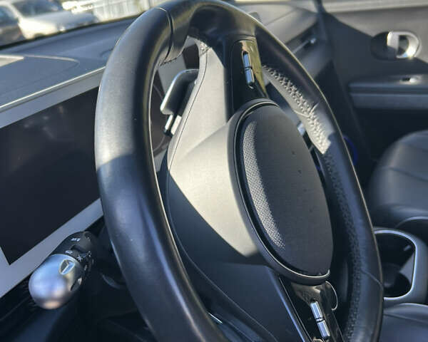 Черный Хендай Ioniq 5, объемом двигателя 0 л и пробегом 101 тыс. км за 28000 $, фото 15 на Automoto.ua
