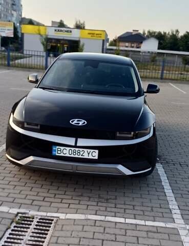 Черный Хендай Ioniq 5, объемом двигателя 0 л и пробегом 55 тыс. км за 26900 $, фото 1 на Automoto.ua