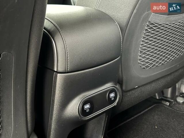 Черный Хендай Ioniq 5, объемом двигателя 0 л и пробегом 87 тыс. км за 25700 $, фото 30 на Automoto.ua