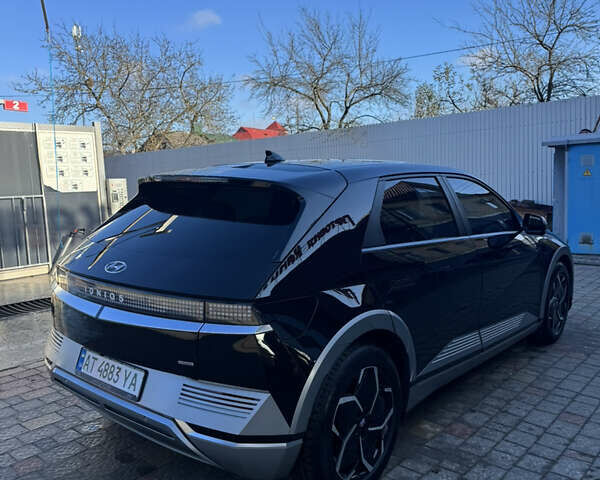 Черный Хендай Ioniq 5, объемом двигателя 0 л и пробегом 80 тыс. км за 24600 $, фото 3 на Automoto.ua