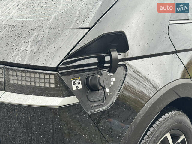 Черный Хендай Ioniq 5, объемом двигателя 0 л и пробегом 87 тыс. км за 25700 $, фото 43 на Automoto.ua