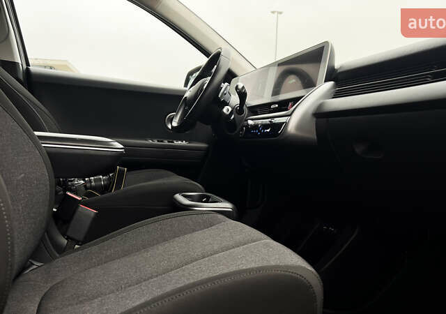 Чорний Хендай Ioniq 5, об'ємом двигуна 0 л та пробігом 83 тис. км за 25724 $, фото 32 на Automoto.ua