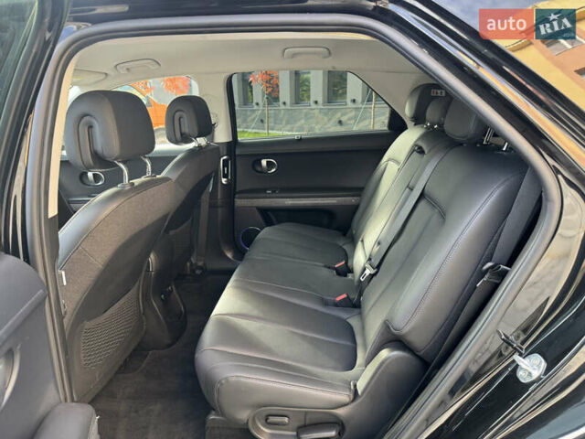 Черный Хендай Ioniq 5, объемом двигателя 0 л и пробегом 160 тыс. км за 22999 $, фото 15 на Automoto.ua