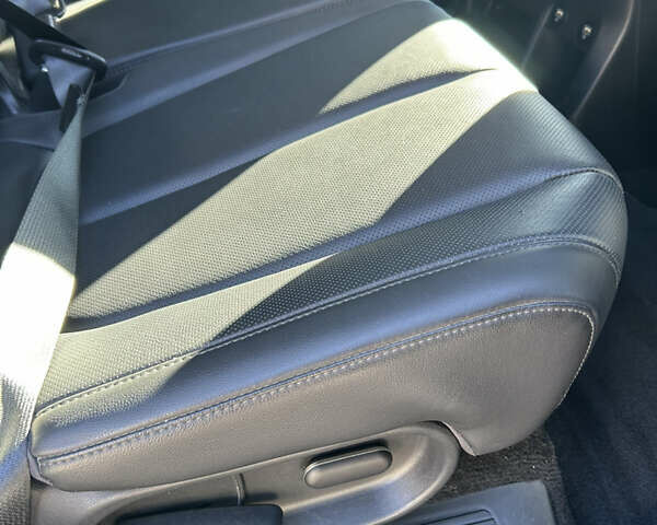 Черный Хендай Ioniq 5, объемом двигателя 0 л и пробегом 101 тыс. км за 28000 $, фото 21 на Automoto.ua