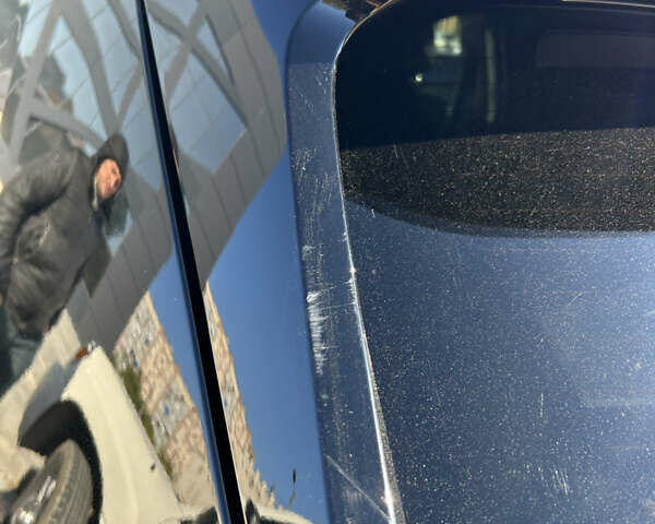 Черный Хендай Ioniq 5, объемом двигателя 0 л и пробегом 101 тыс. км за 28000 $, фото 4 на Automoto.ua