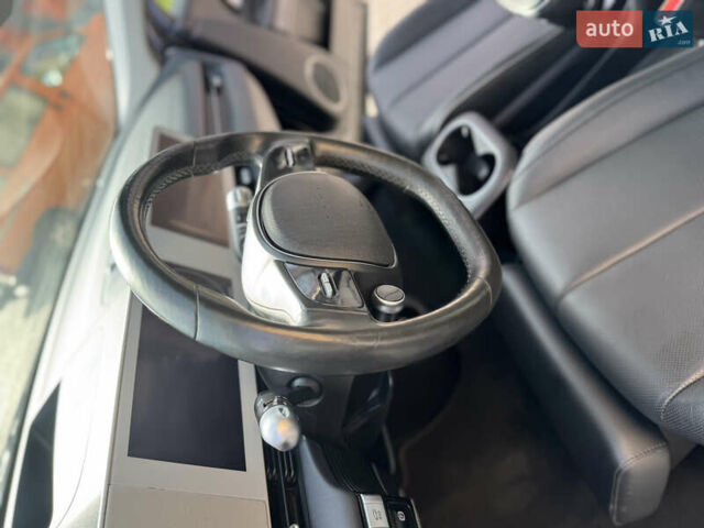 Черный Хендай Ioniq 5, объемом двигателя 0 л и пробегом 160 тыс. км за 22999 $, фото 35 на Automoto.ua