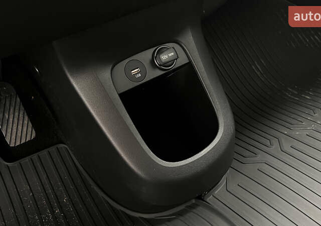 Чорний Хендай Ioniq 5, об'ємом двигуна 0 л та пробігом 83 тис. км за 25724 $, фото 22 на Automoto.ua