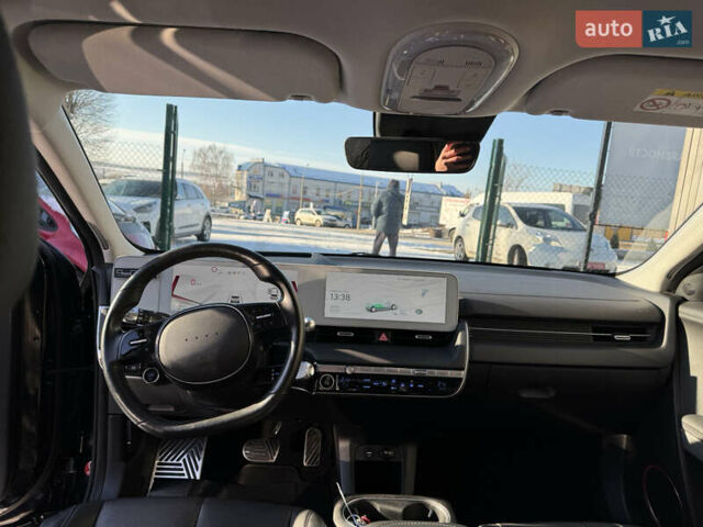 Черный Хендай Ioniq 5, объемом двигателя 0 л и пробегом 124 тыс. км за 27500 $, фото 9 на Automoto.ua