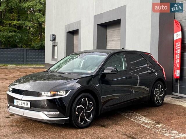 Черный Хендай Ioniq 5, объемом двигателя 0 л и пробегом 22 тыс. км за 28999 $, фото 3 на Automoto.ua