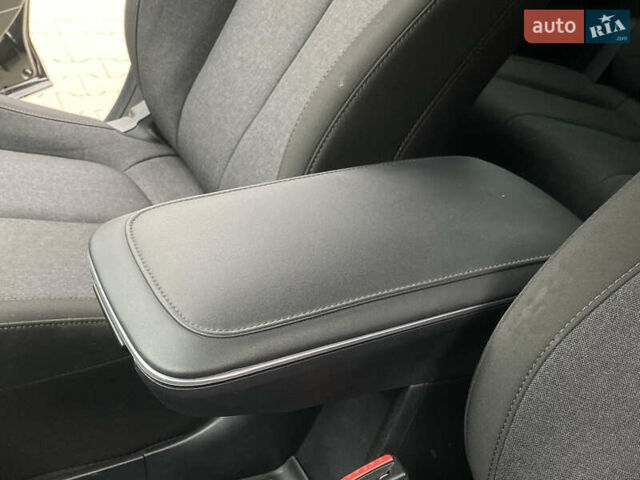 Черный Хендай Ioniq 5, объемом двигателя 0 л и пробегом 54 тыс. км за 28500 $, фото 22 на Automoto.ua